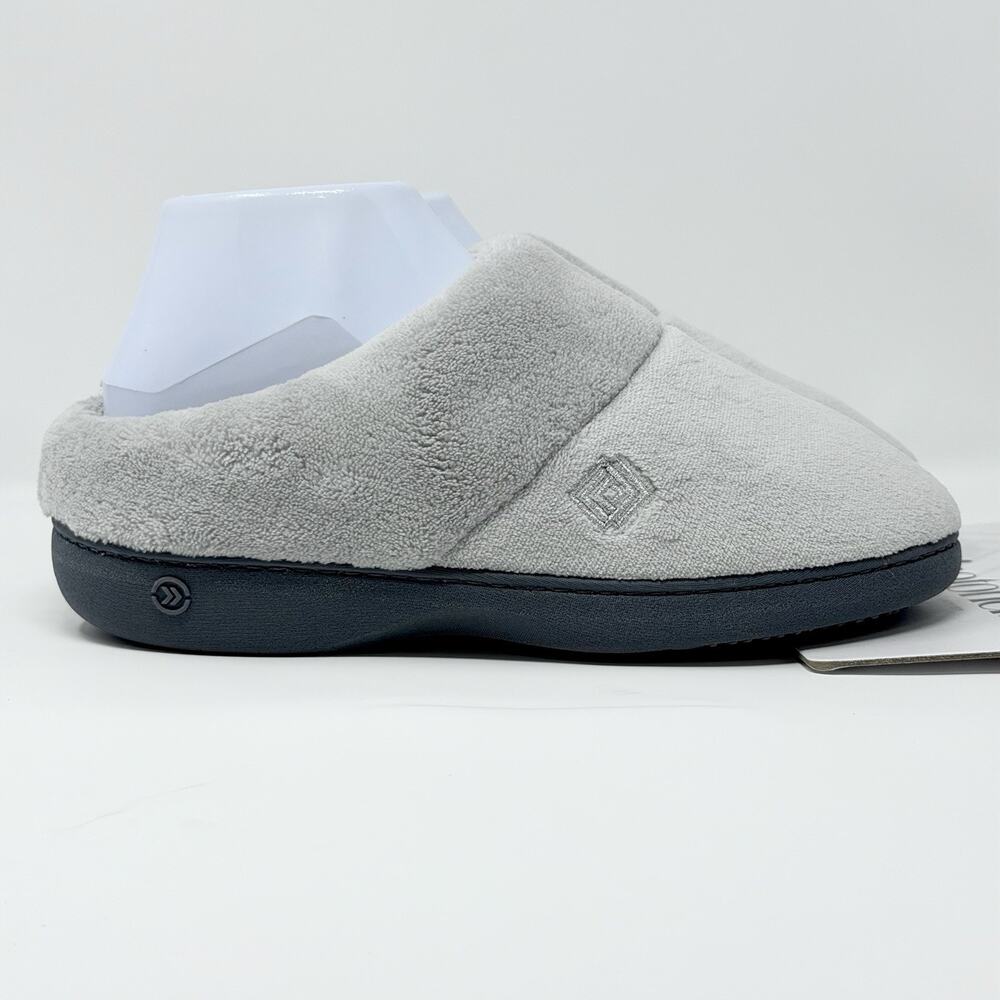 Isotoner Women Memory Foam Slippers Gray LG 8.5-9 Indoor Outdoor New